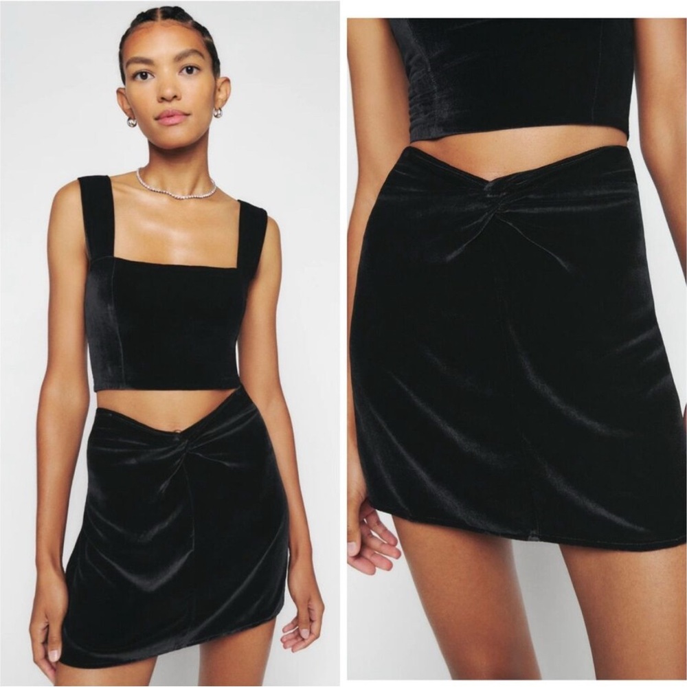 Reformation Harri Velvet Mini Skirt in Black Sz 10